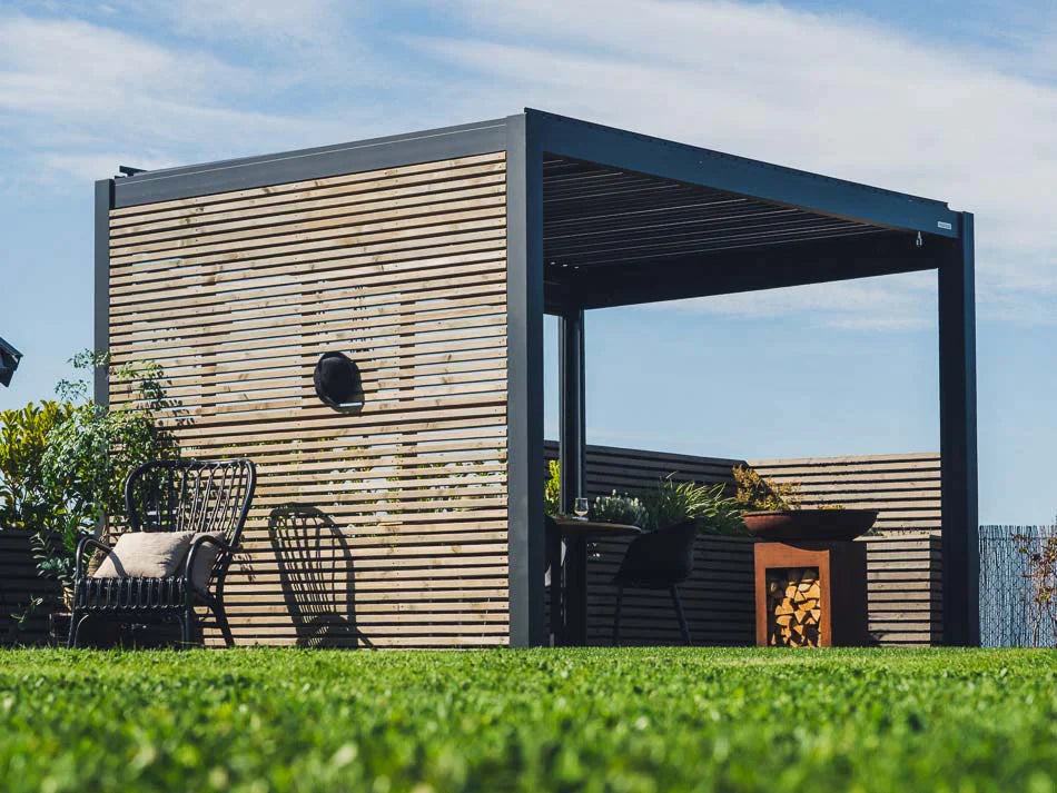 Experience the Charm of a 3x3 Metre Louvred Roof!