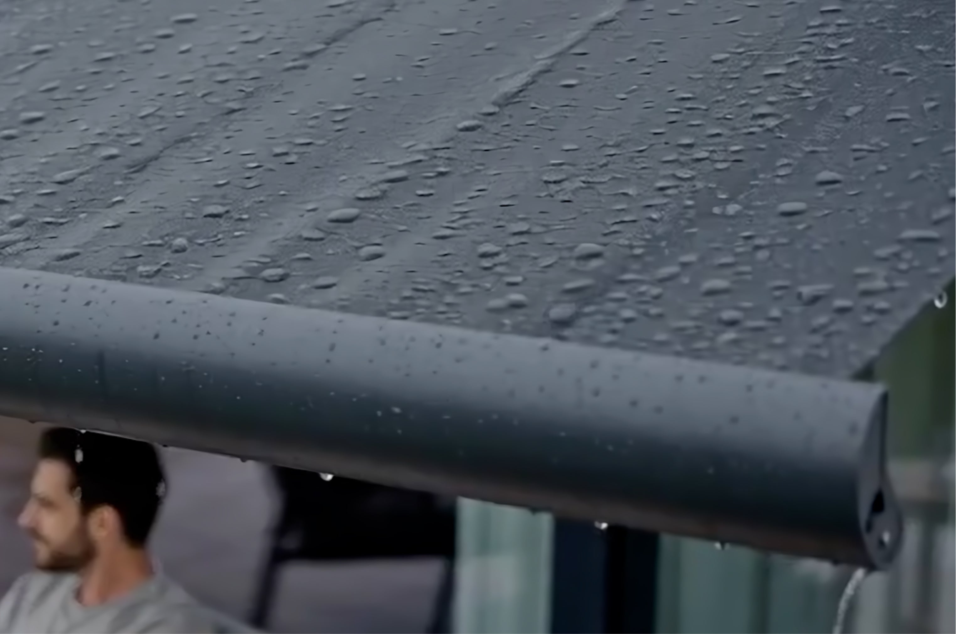 Tenda da sole PERGOLUX resistente a pioggia leggera